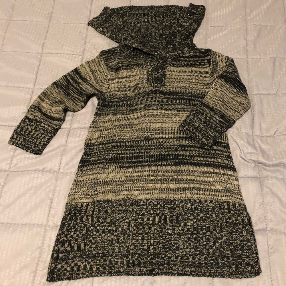 Cute black & tan 3/4 sleeve tunic sweater